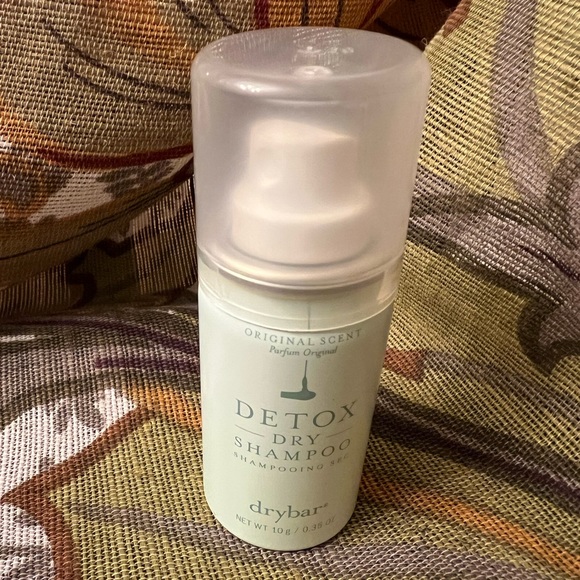 Dry Bar Detox Dry Shampoo - Picture 2 of 3